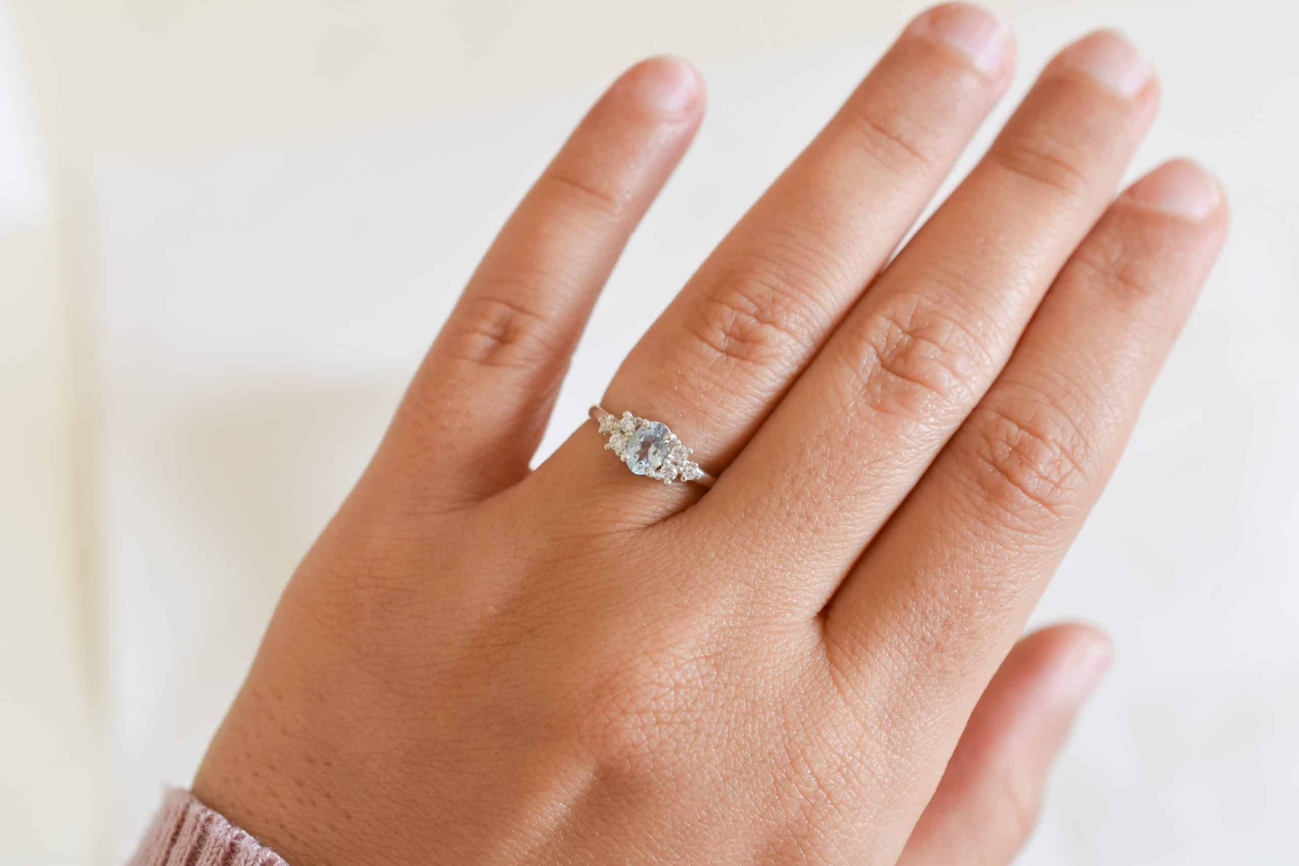 Engagement ring Bella | BISAKU